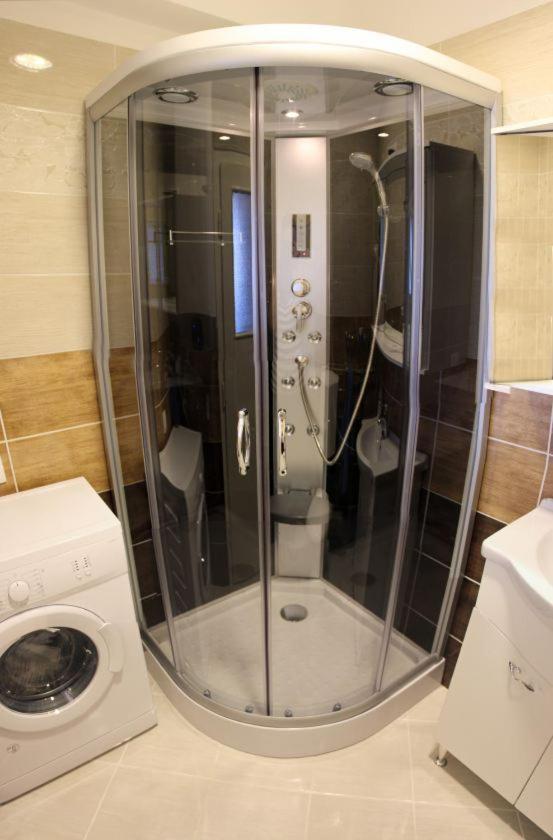 Balint Apartman - In The Heart Of Мишкольц Экстерьер фото